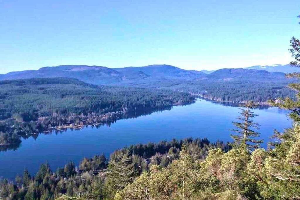 Raincoast Retreat At Shawnigan Lake! Eksteriør billede